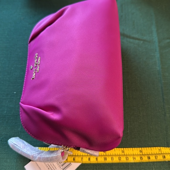 KATE SPADE CHELSEA COSMETIC BAG♠️ - Picture 8 of 8